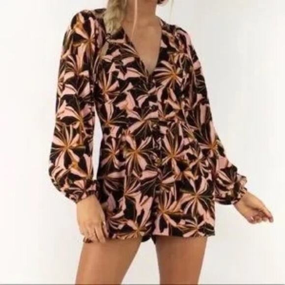 MINKPINK Women's Ziba Playsuit Romper Size Small Long Sleeve Funky Retro Print - Picture 3 of 13